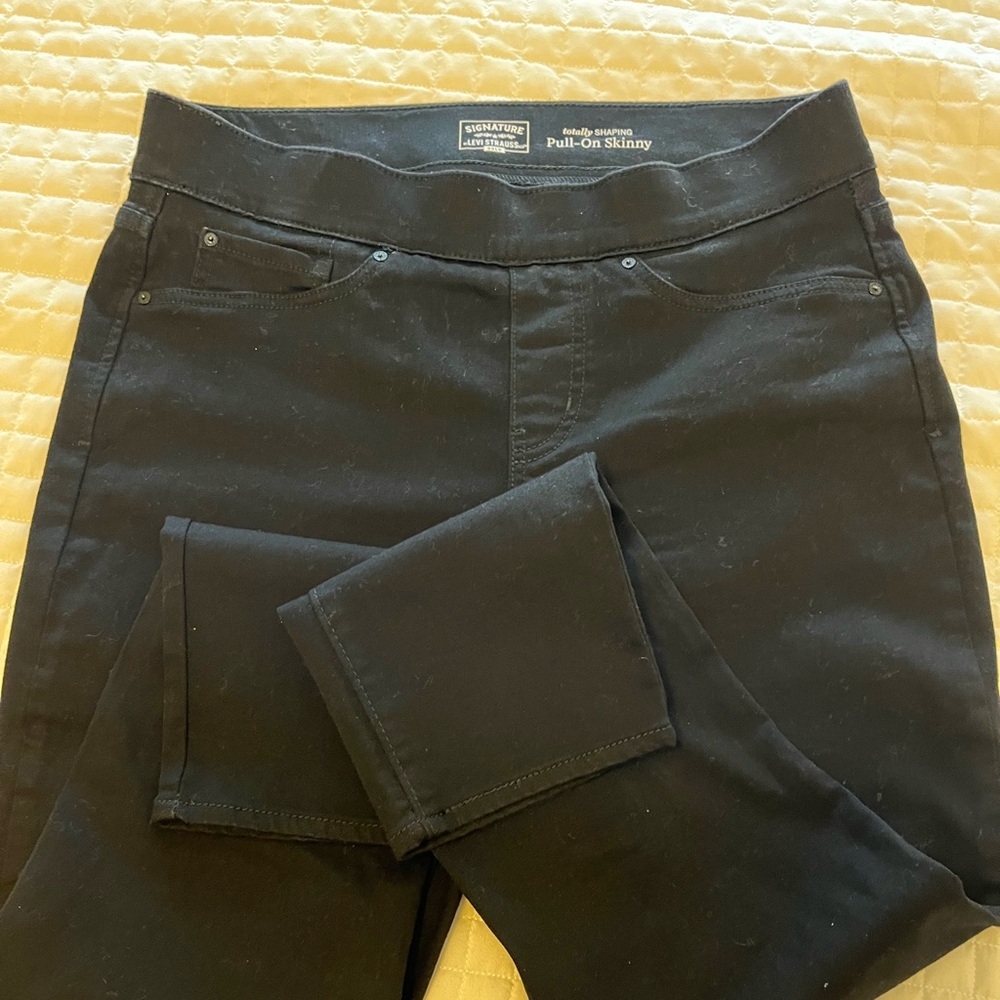 Levi Strauss Pull On Skinny Jeans